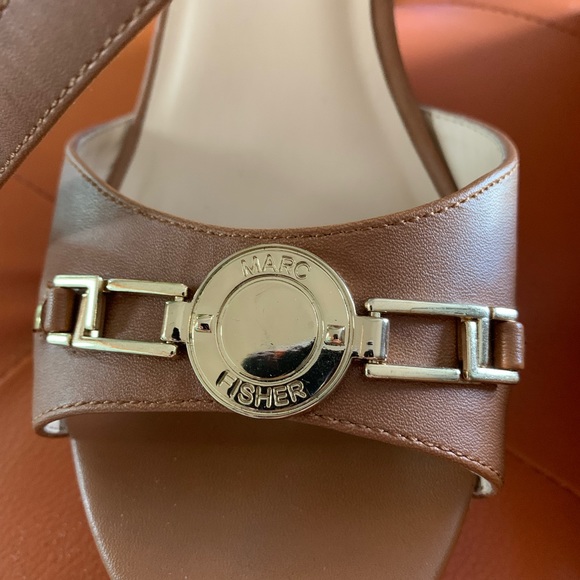 Marc Fisher wedge sandals 11 - Picture 2 of 5